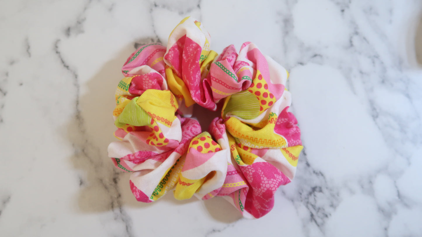 Kaloji Pink Scrunchies